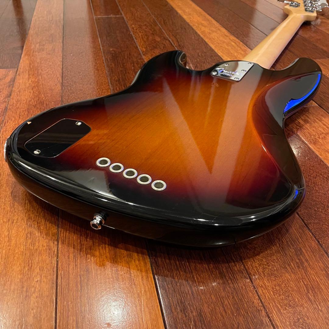 ベース Fender USA American Deluxe Jazz Bass V