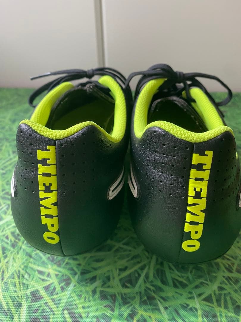 ☆未使用☆送料無料☆NIKE(ナイキ)TIEMPO GENIO レザー SG☆