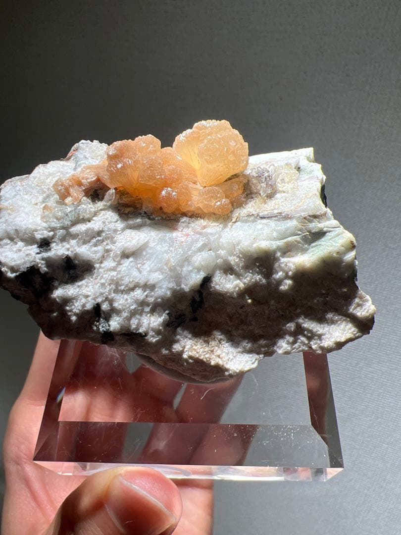 (美品)国産鉱物　岡山県内田産　束沸石