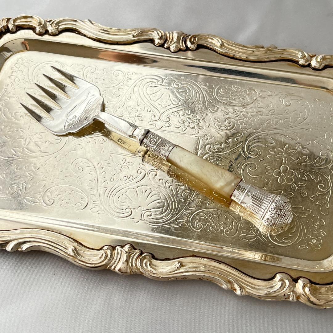 【英国】【白蝶貝】サーディンサーバー　マザーオブパール