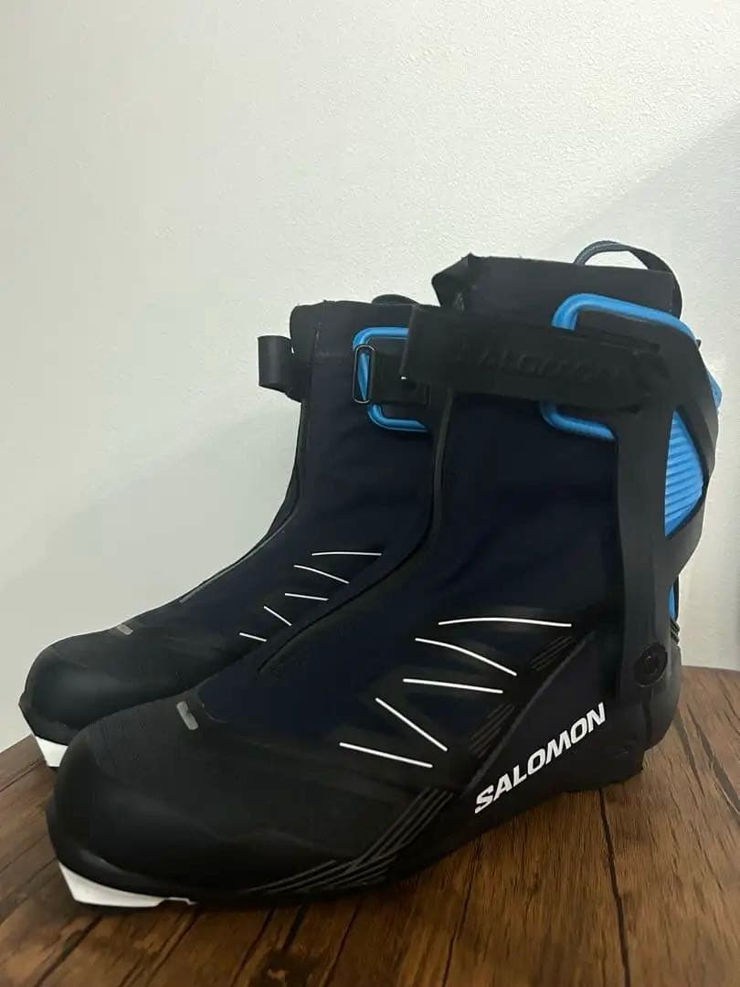 SALOMON スキー用ブーツ 黒/青　RS8 スケーティング 2024年モデル