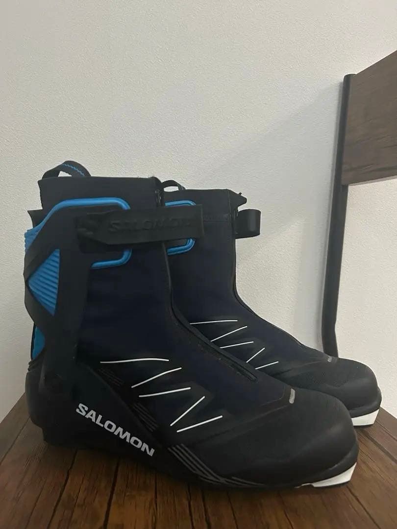 SALOMON スキー用ブーツ 黒/青　RS8 スケーティング 2024年モデル