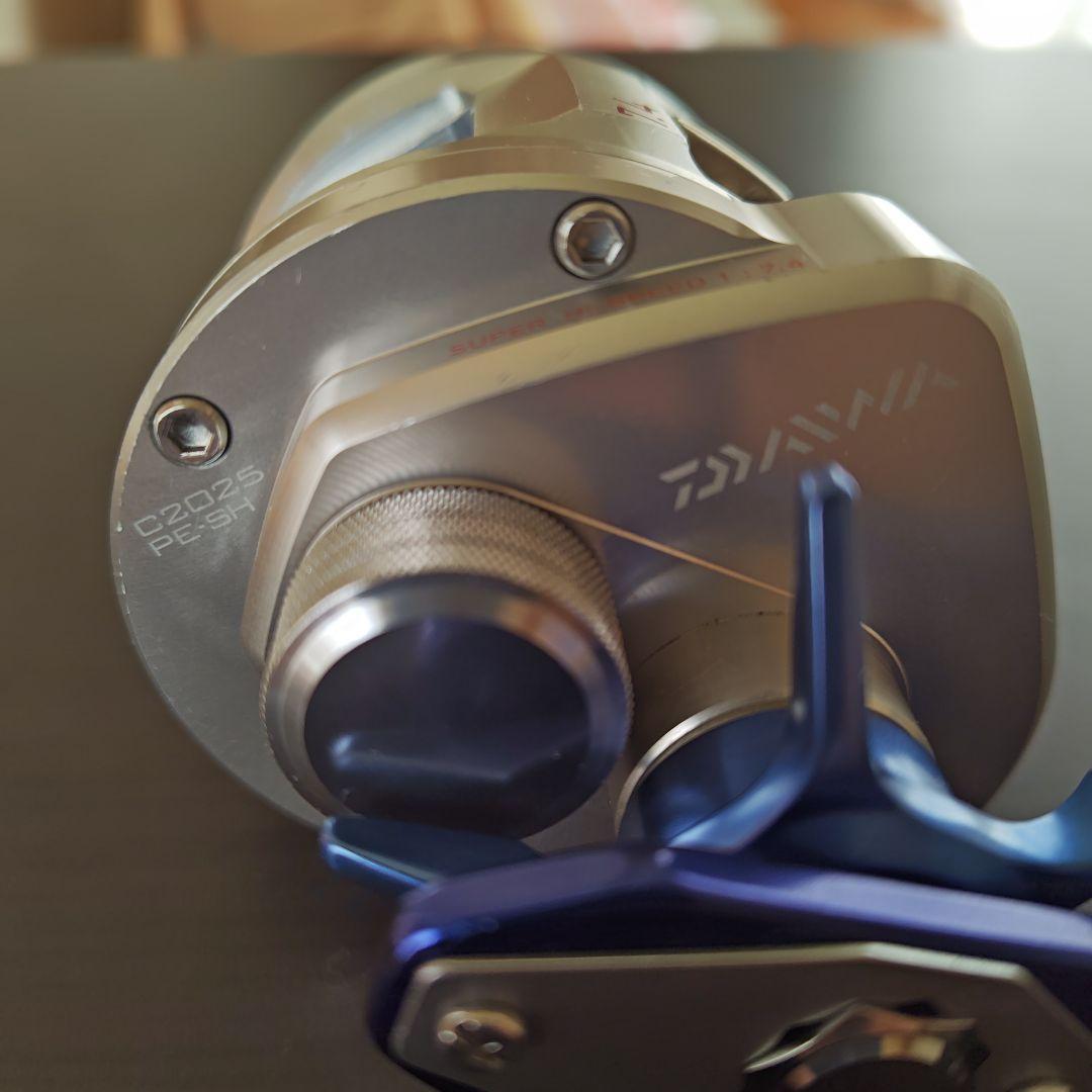 Daiwa ダイワ　RYOGA C2025PE-SH 右ハンドル