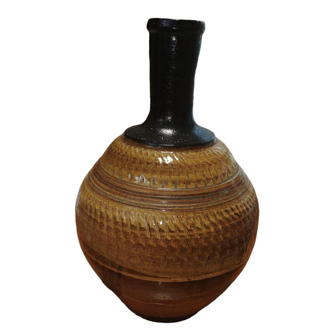 大堀相馬焼　飴釉薬徳利　跳び鉋仕上げ