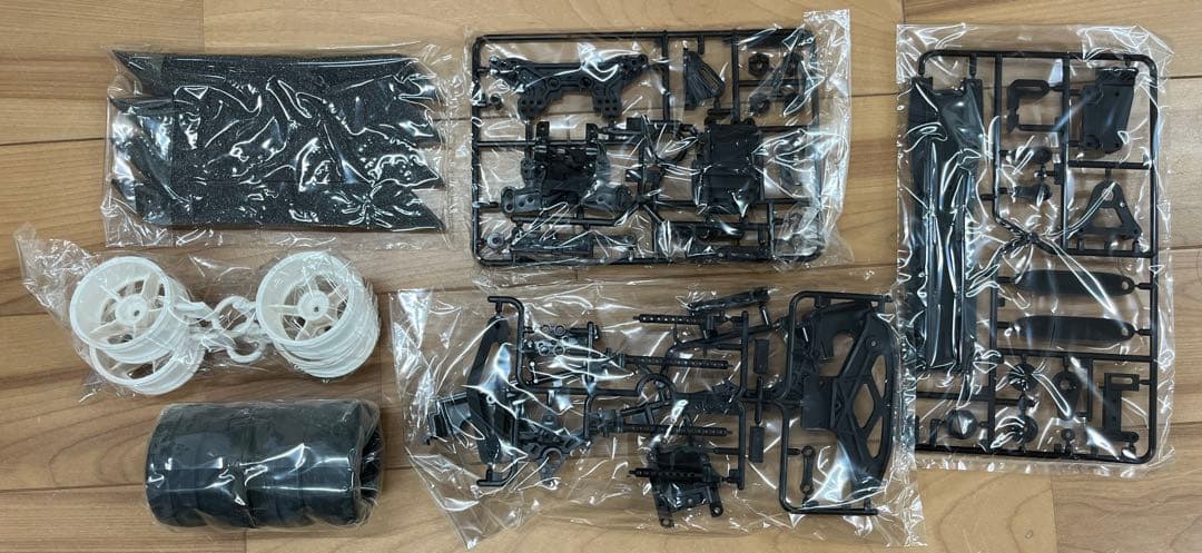 TAMIYA カルソニックスカイラインGT-R2001 TA-04Sシャーシ