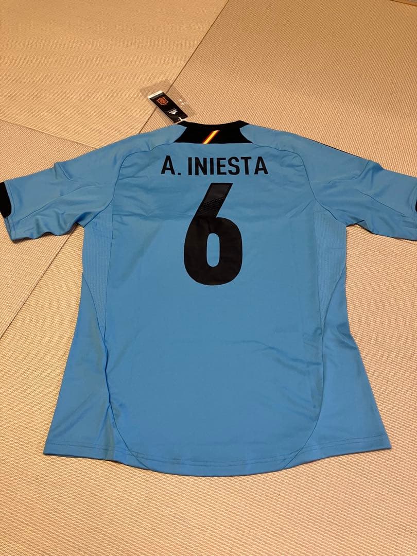 新品タグ付き　スペイン代表ユニフォーム　イニエスタ　A. INIESTA