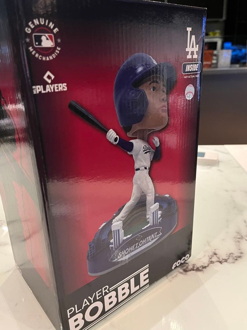 大谷翔平　箱付き限定ボブルヘッド　全高約24センチ