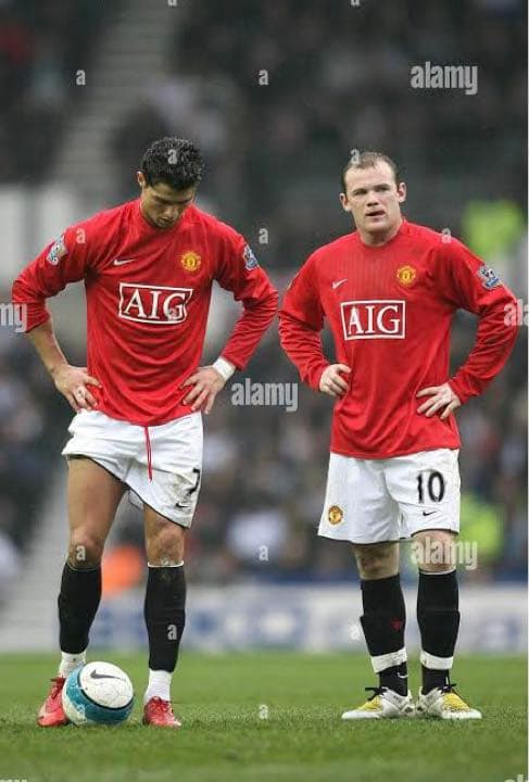 ナイキ　マーキュリアル　ヴェイパー4 SG 赤　　　ロナウド　レア スパイク