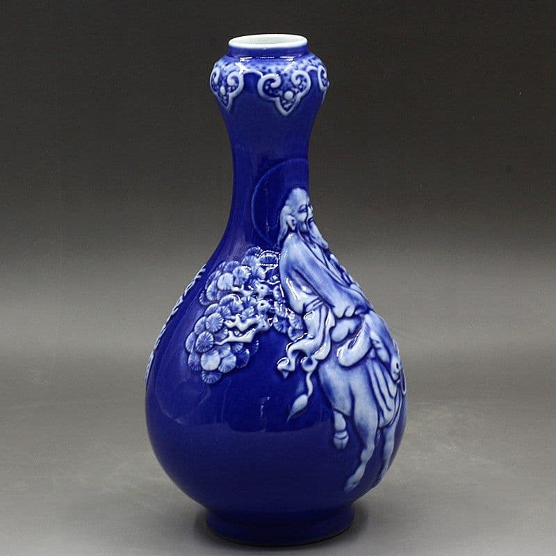 清乾隆 藍釉の浮彫り老子出関蒜頭瓶  景徳鎮 陶磁器 装飾品 工芸品美術品 置物