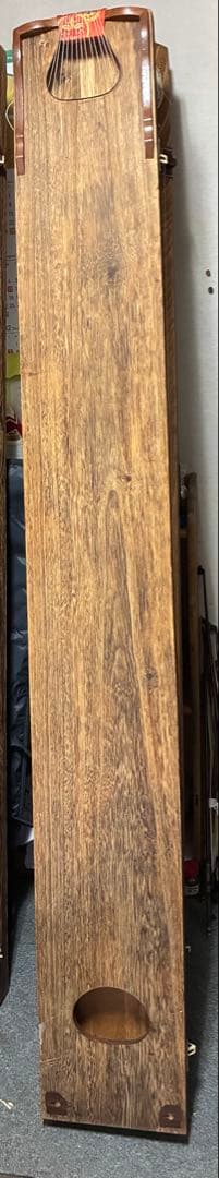 お琴です。13弦 並甲乍ら琴柱の倒れた跡も少なく音色が良い