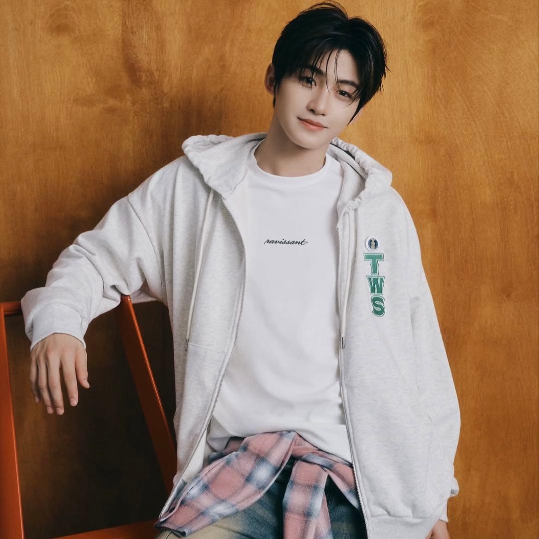 WEGO × TWS ZIPパーカー