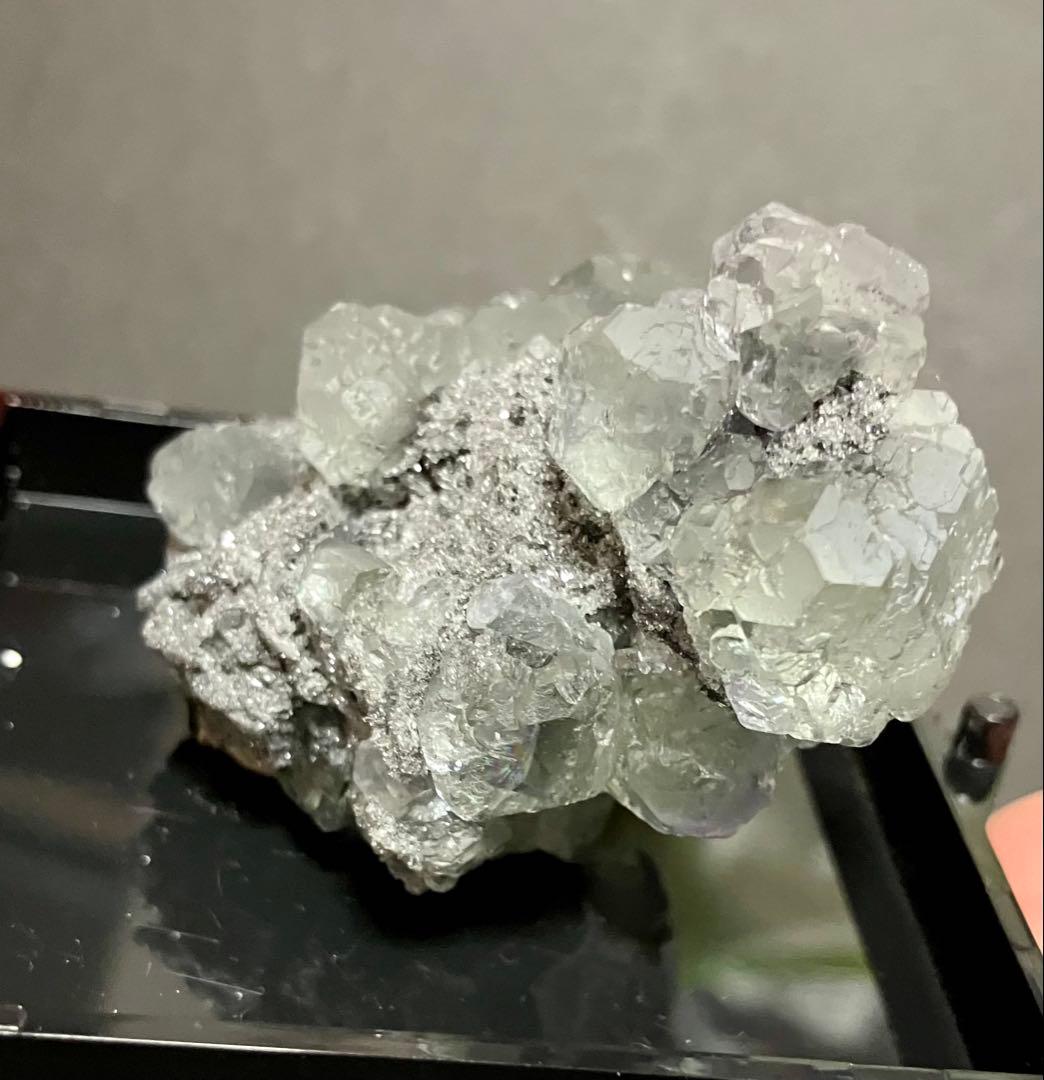 【ほんのり紫蛍光】フローライト　グレー　福建省