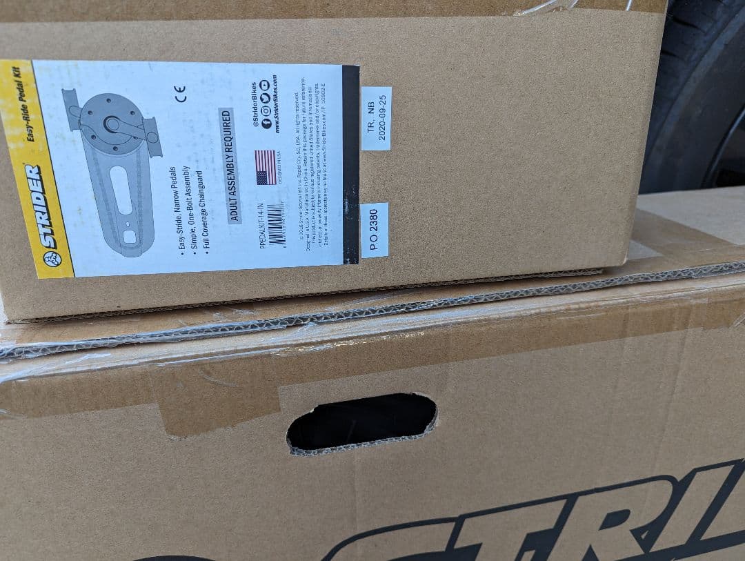 元箱発送（要組み立て、送料込み）　ストライダー14x　フューシャピンク