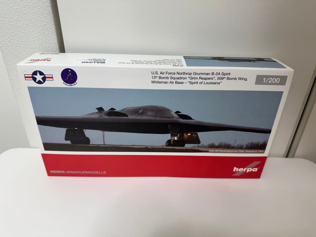 【herpa】アメリカ空軍 B-2A爆撃機 スピリッツオブルイジアナ