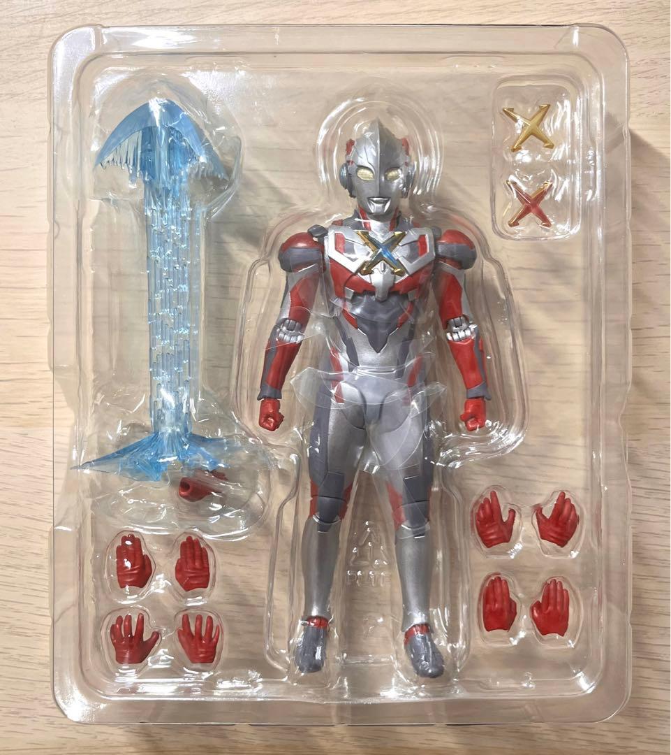 S.H.FiguartsウルトラマンX・ゴモラアーマー　ニュージェネスターズ版