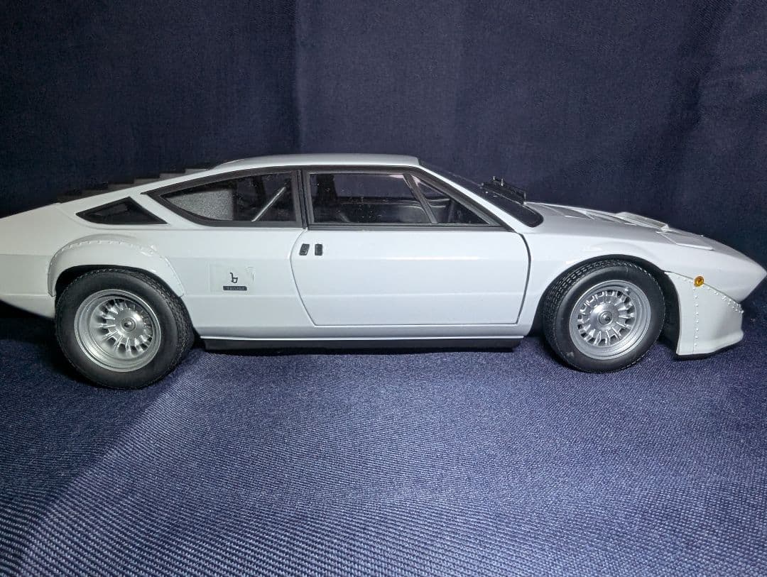 京商1/18ミニカー　ランボルギーニウラッコ ラリー