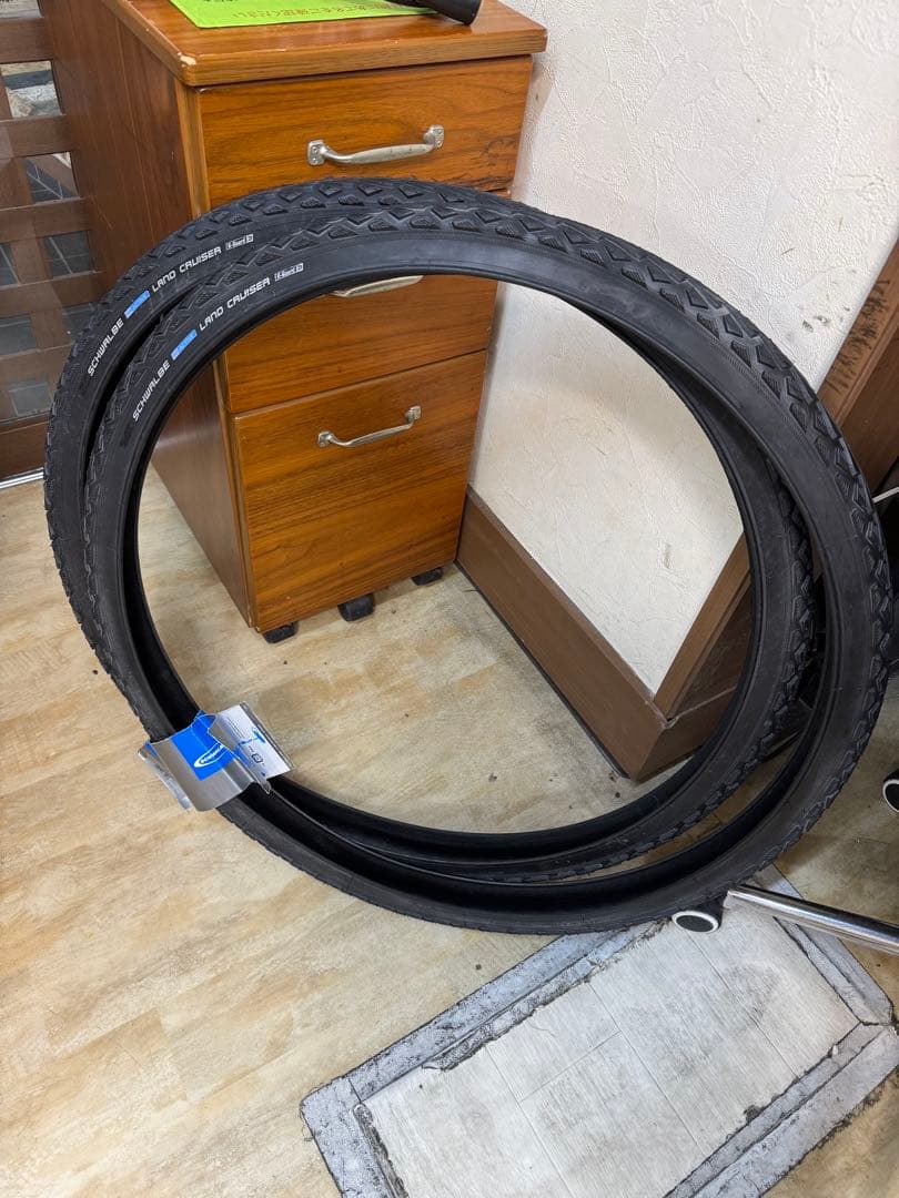 シュワルベ　ランドクルーザー　700✖︎40C