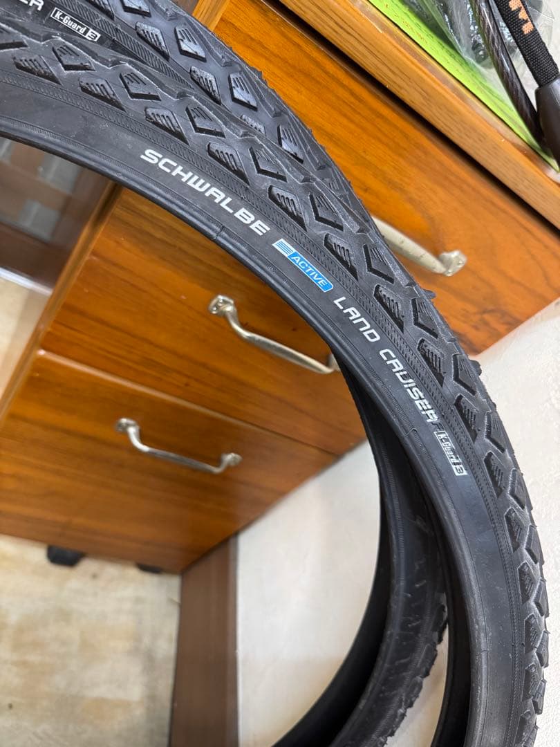 シュワルベ　ランドクルーザー　700✖︎40C