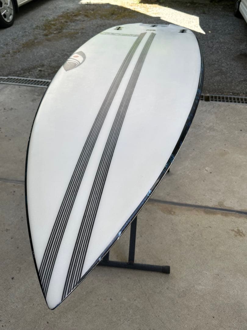 シャープアイサーフボードのディスコテックのEPSボードです。