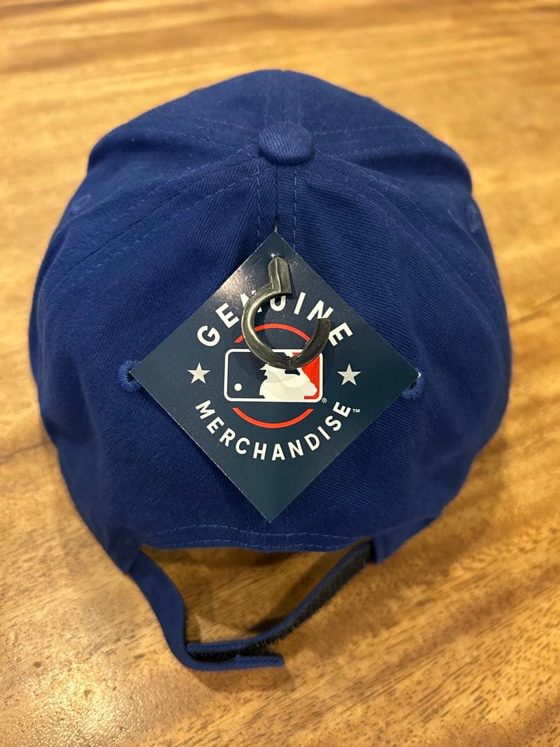 【FAN FAVORITE】キャップ　ドジャース　サイズフリー　ボール付き