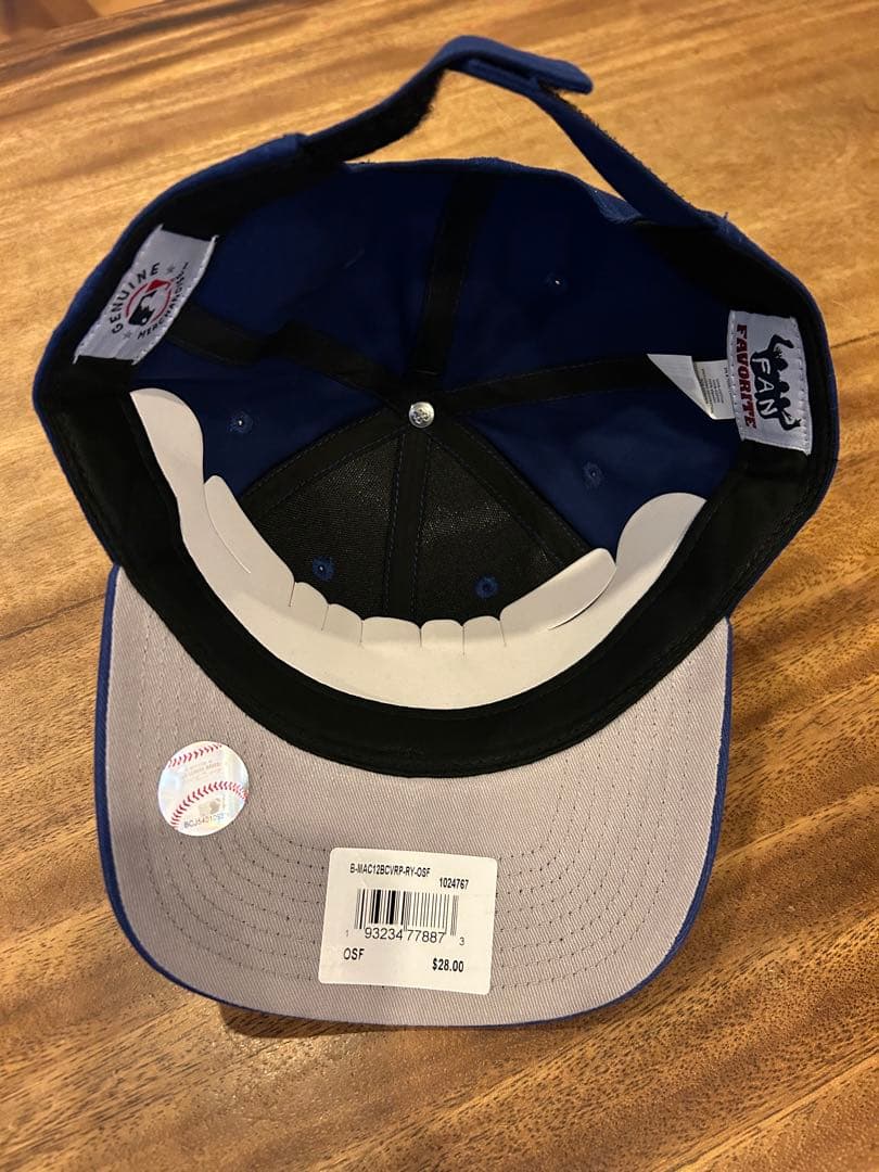 【FAN FAVORITE】キャップ　ドジャース　サイズフリー　ボール付き