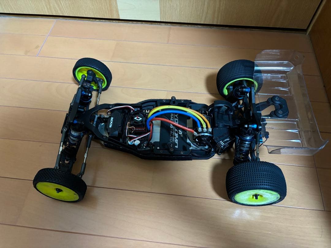 Associated RC10 B7 メカ類付き スペアパーツ多数