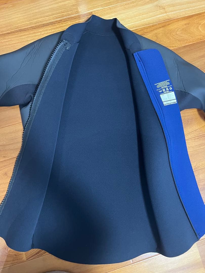 【美品】AXXE CLASSIC フロントジップ ロングスリーブタッパー L