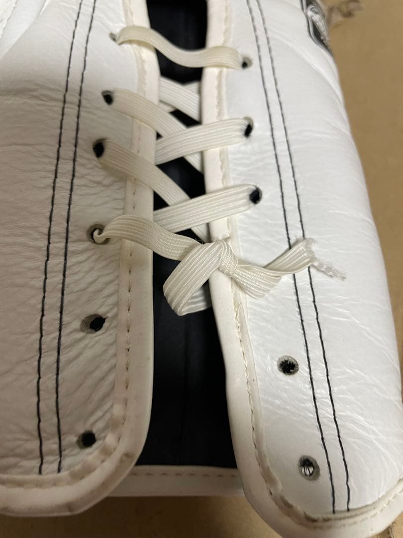 TWINS SPECIAL ボクシンググローブ　 8oz 紐式　本革　ホワイト