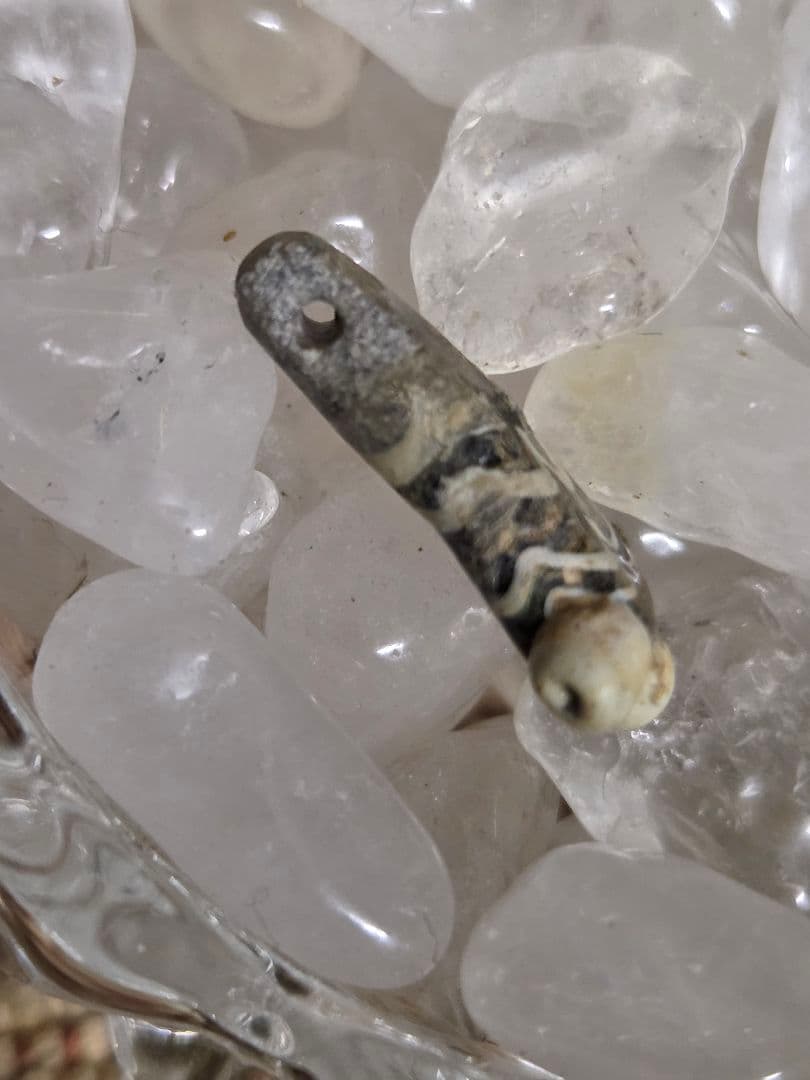 004　ビーズ　トンボ玉　イスラム玉　ペンダント　トップ！