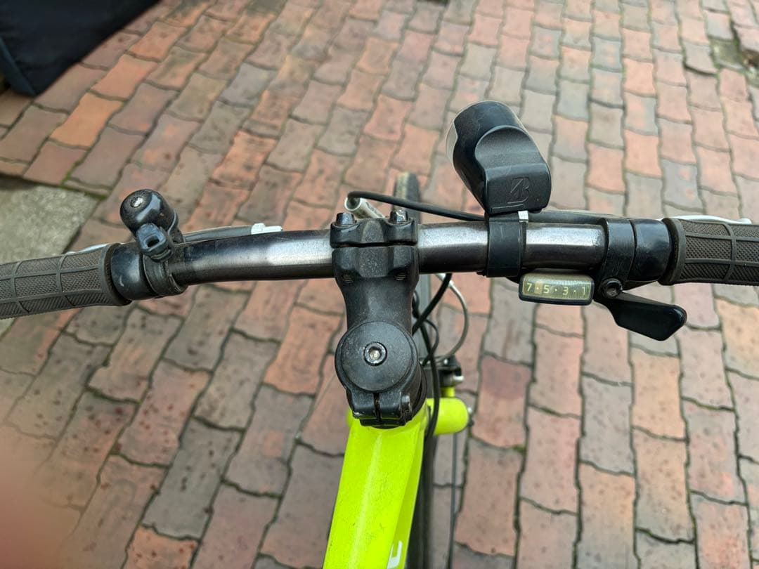 ブリヂストン クロスバイク ライムグリーン