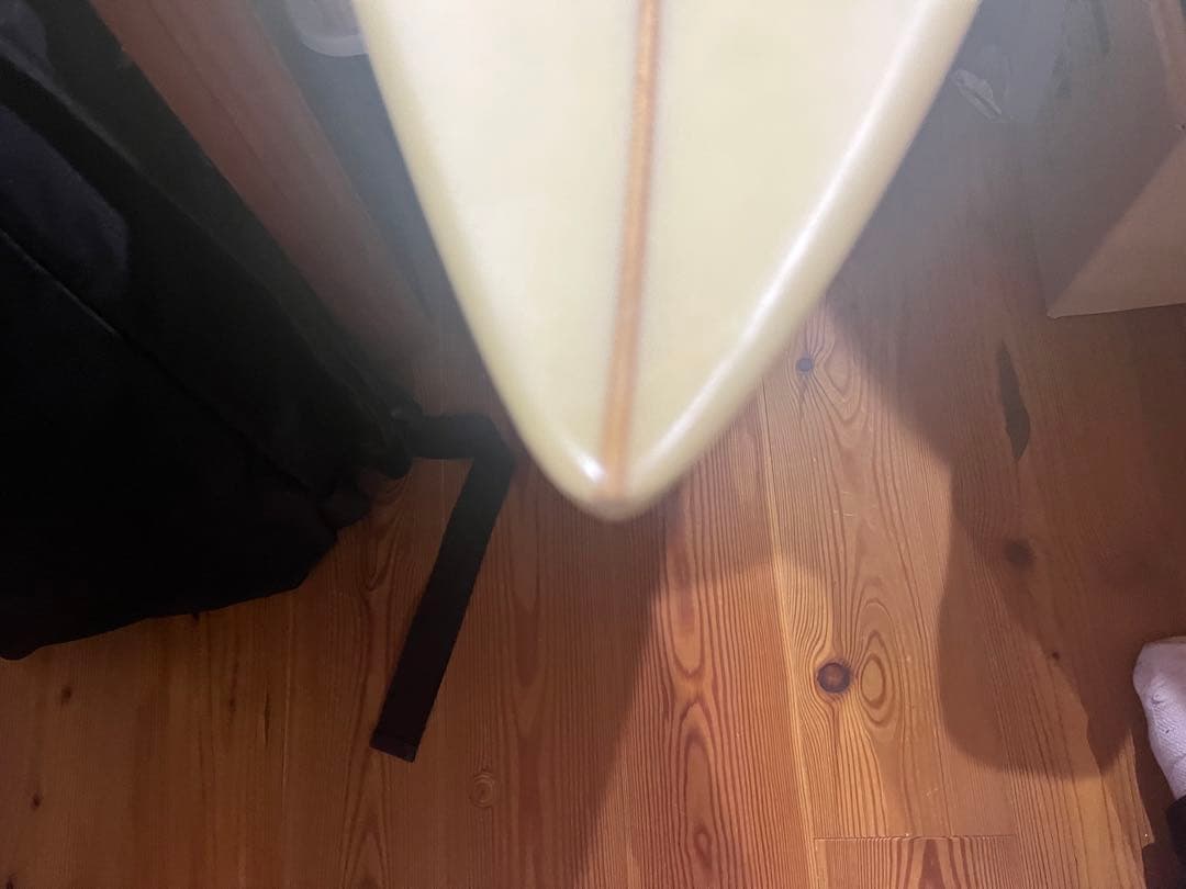 ラスティサーフボードサイズ6.8ぐらい厚み6センチ幅43ぐらいです