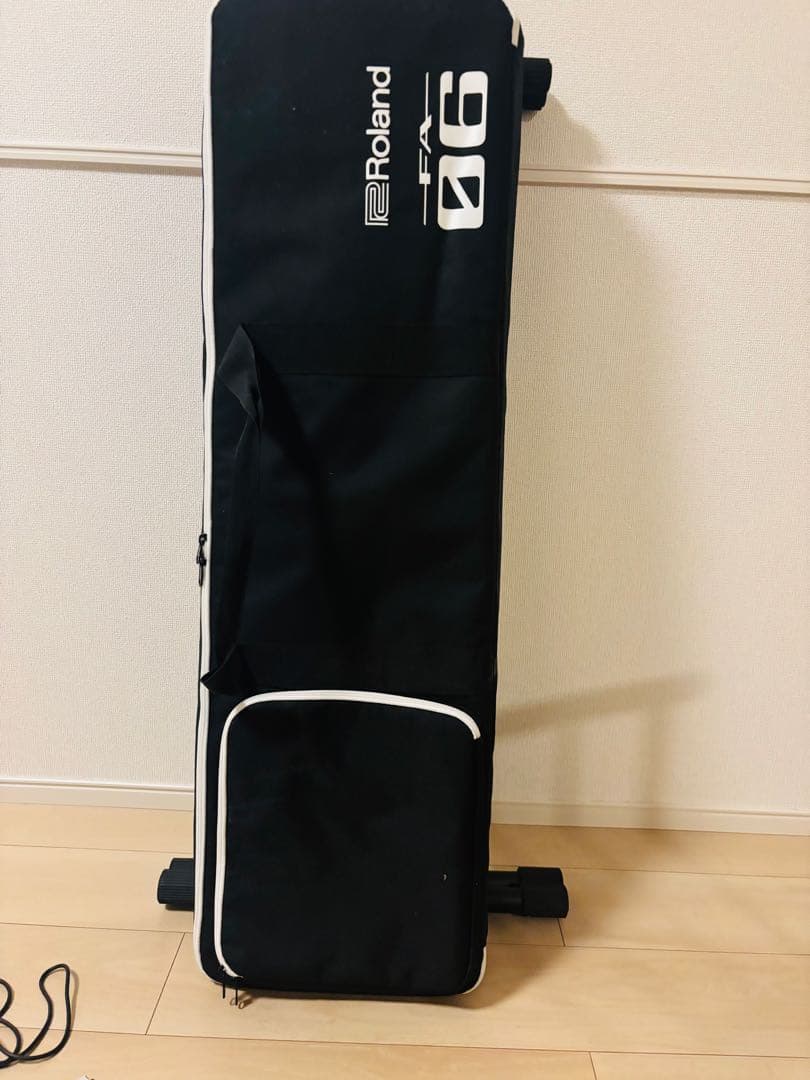 Roland FA-06 限定ホワイト　年内最終セール