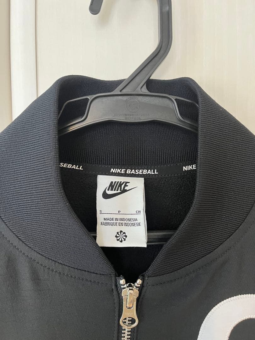 読売ジャイアンツナイキグランドコート2024