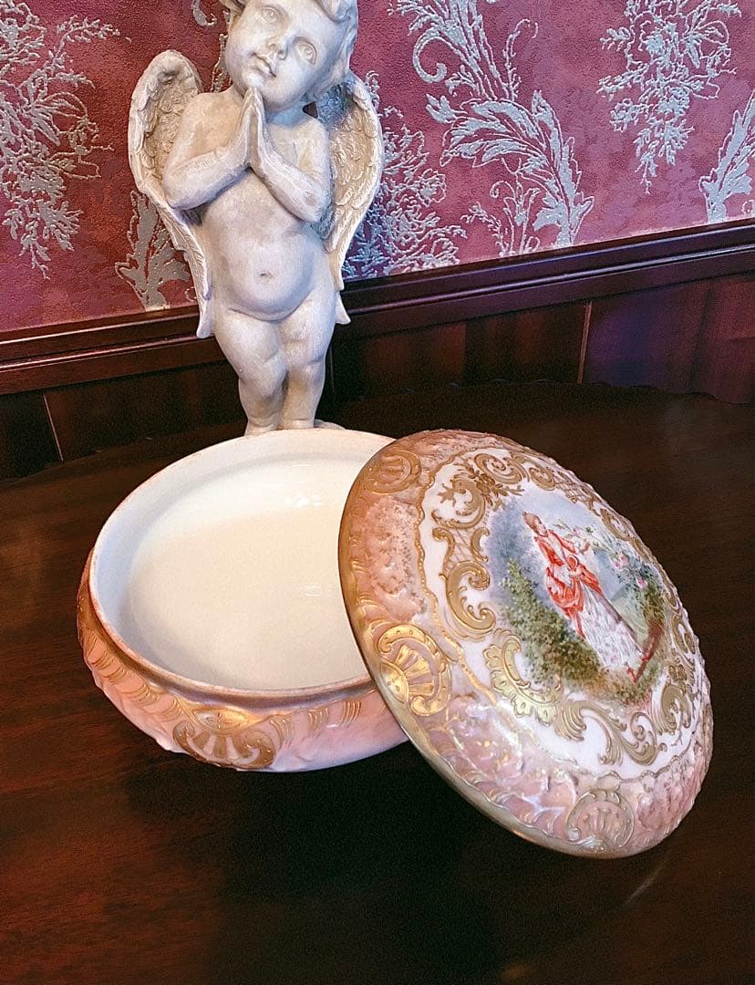 希少　レア　貴重　フランス製　ボンボニエール　アンティーク　宮廷貴婦人　器