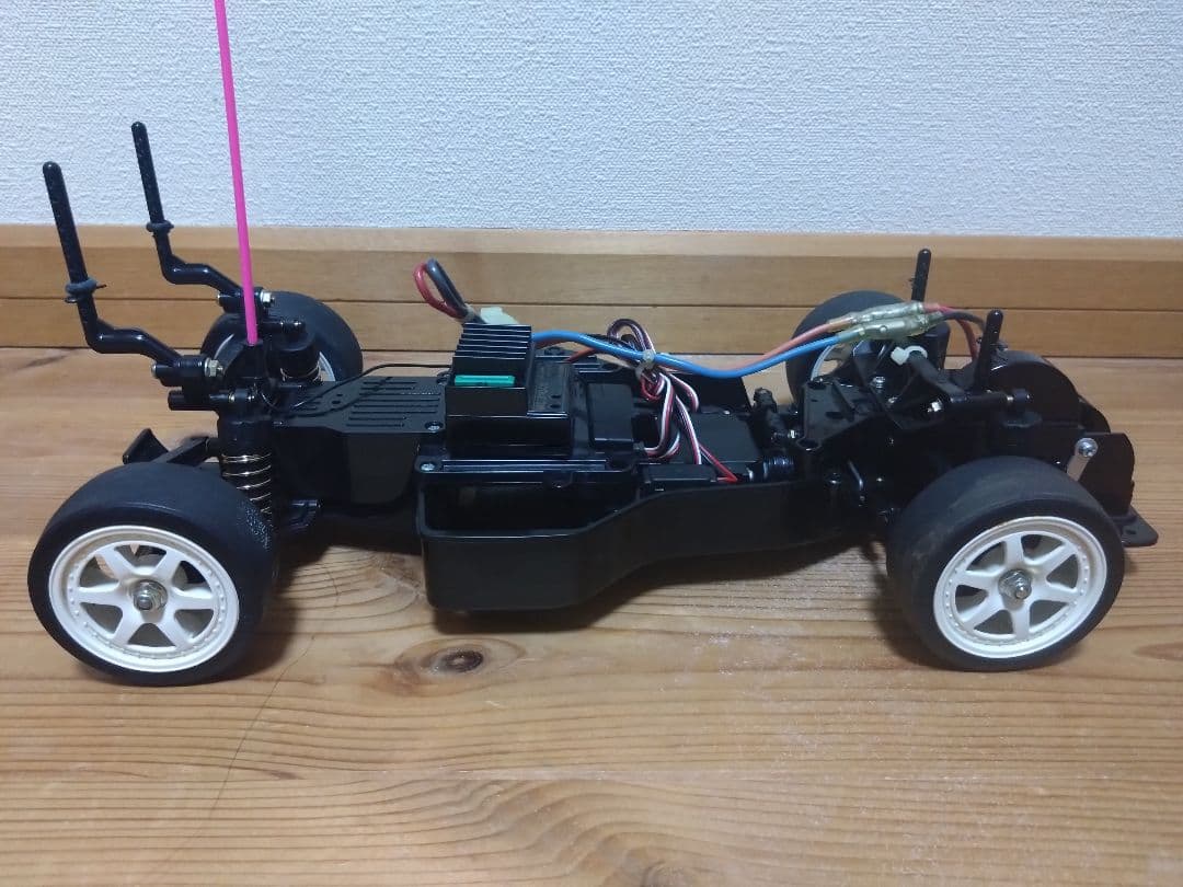 希少!　美品!　タミヤ　FF01　シャーシ　　メカ付　ラジコン