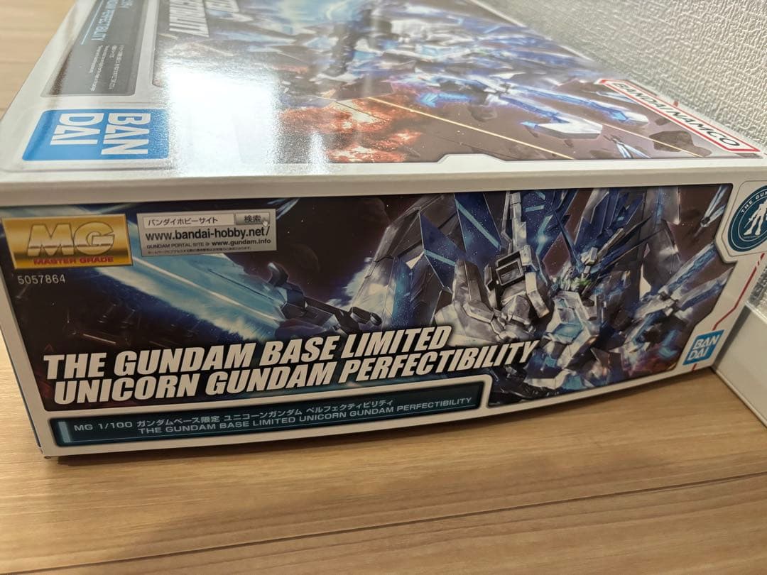 【新品】MG ユニコーンガンダムぺルフェクティビリティ 1/100