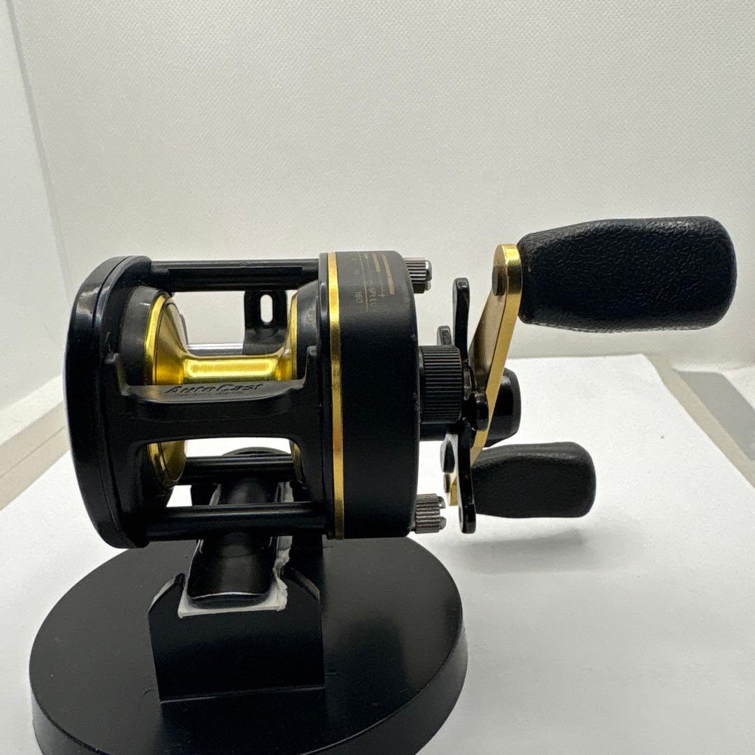 Daiwa MILLIONAIRE st-10AC8ハイスピード ベイトリール
