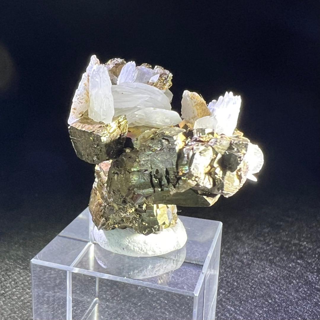 ペルー産　ゴージャス⭐︎カルサイト共生パイライト