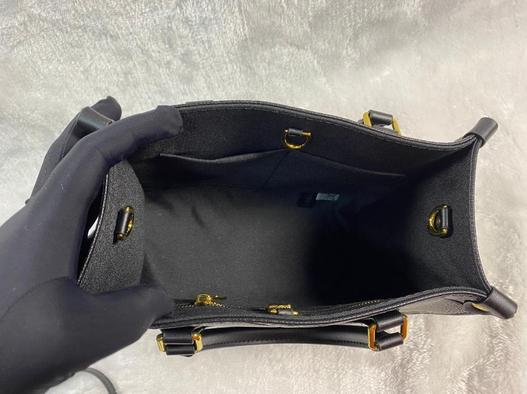 Louis Vuitton 黒のハンドバッグ/ショルダーバッグ