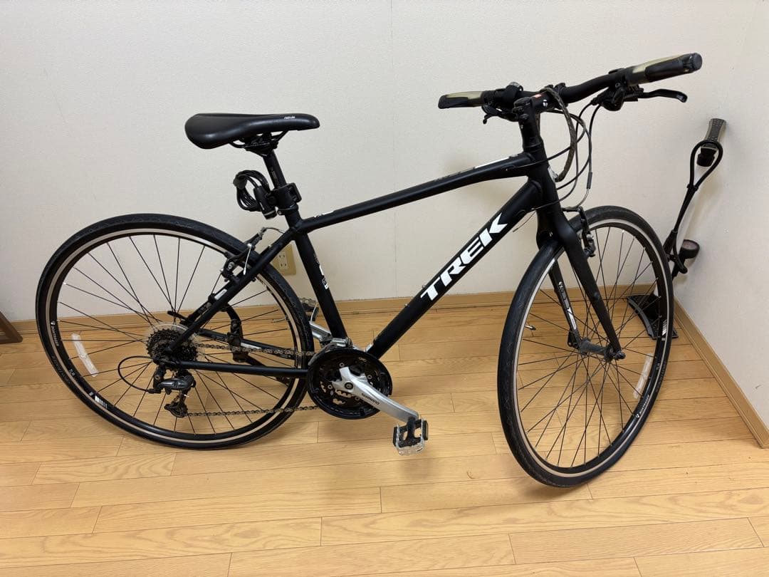 TREK クロスバイク FX7.4