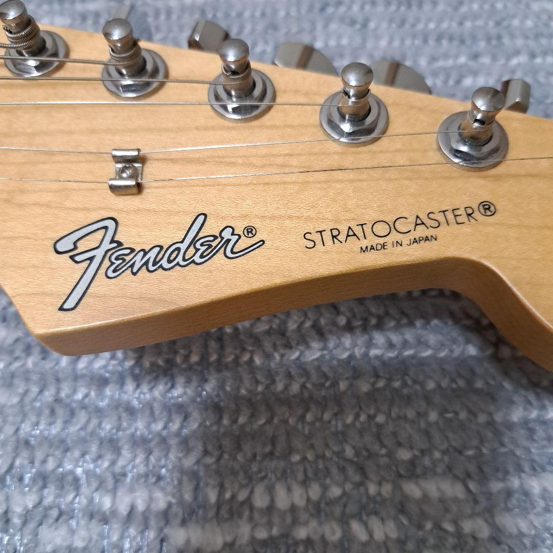 フェンダージャパン　ストラトキャスター　ケース付き　美品