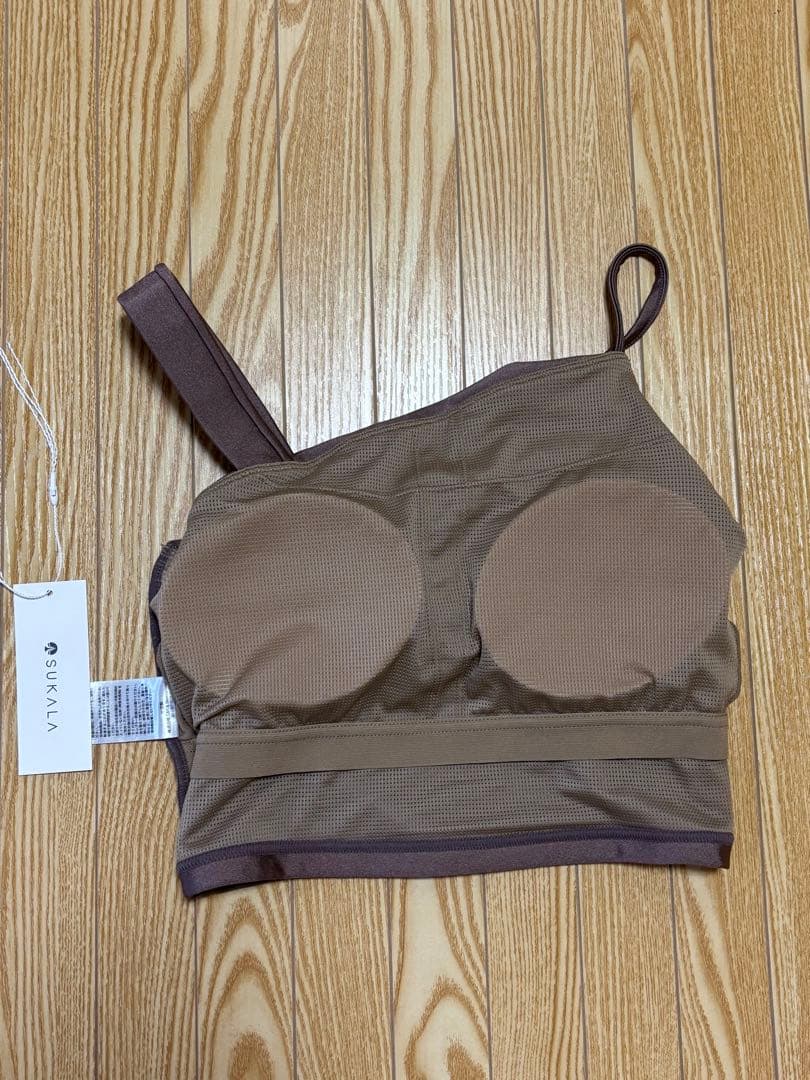 新品未使用【SUKALA】シャインストレッチ アシンメトリーブラトップ Ｓ