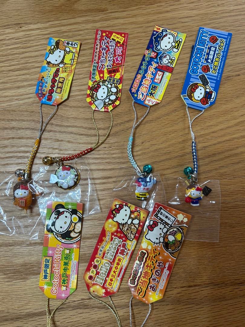 ご当地キティ　根付けストラップ　中華街　おぎのや　大阪名物