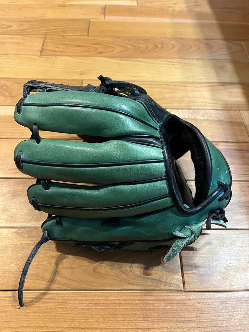 glowing 内野手グラブ　グリーン×ブラック
