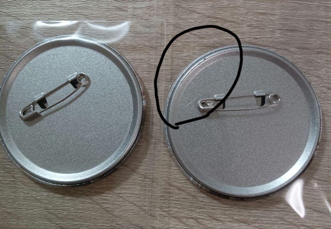 プロセカ 草薙寧々 グリッター缶バッジ 24a