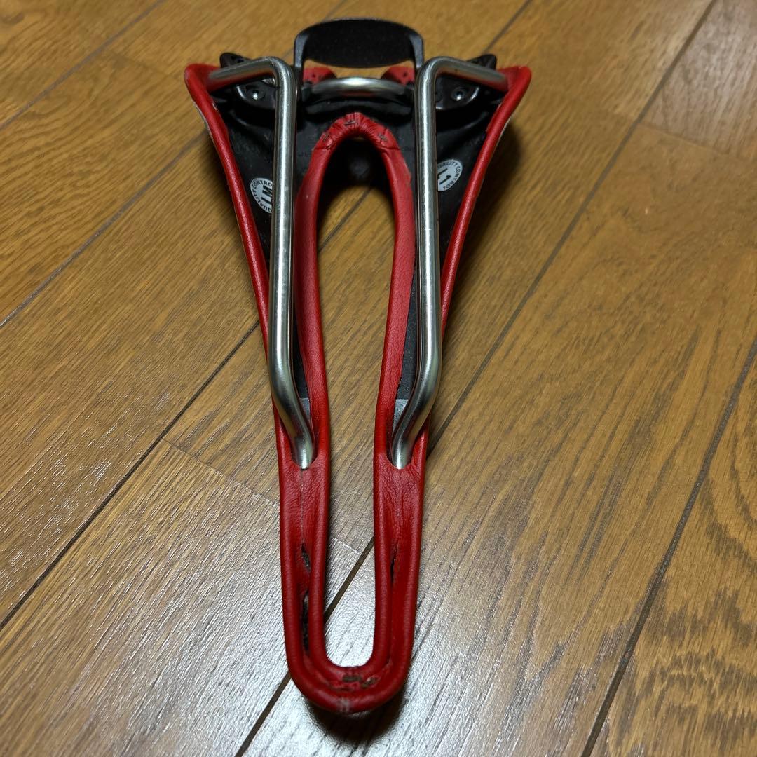 Selle Italia Composite レッドサドル