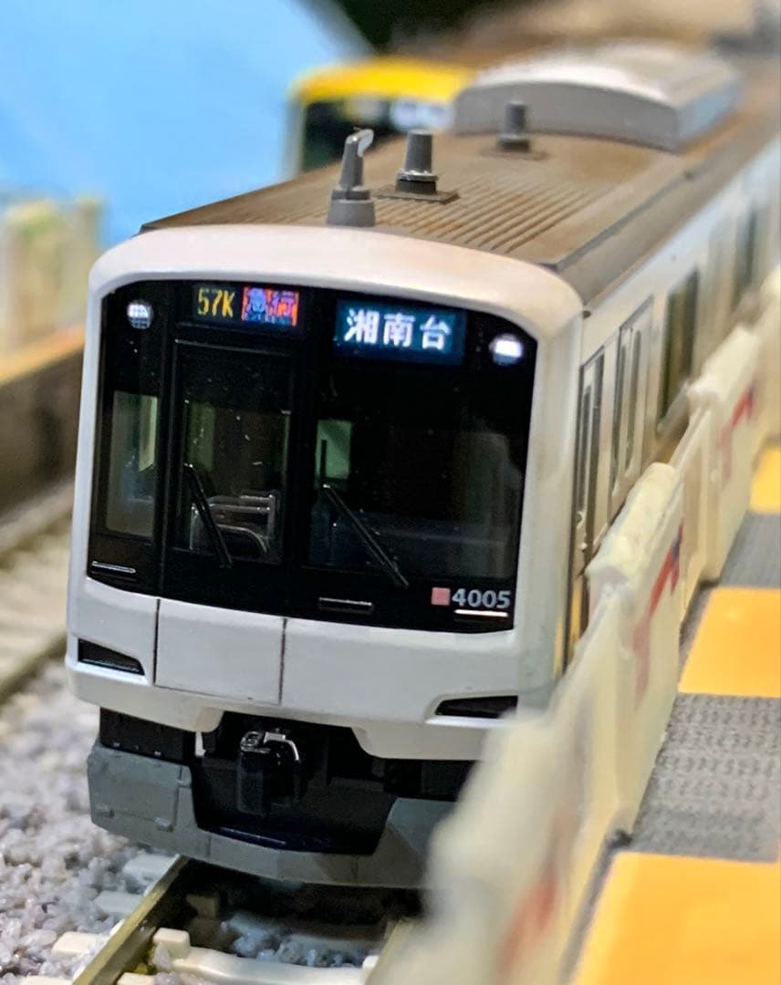 Nゲージ加工　東急東横線5050系4000番台　新幹線ラッピング