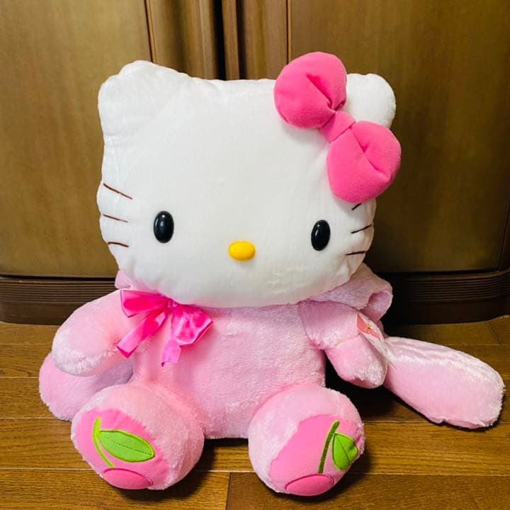 ハローキティ　きぐるみ