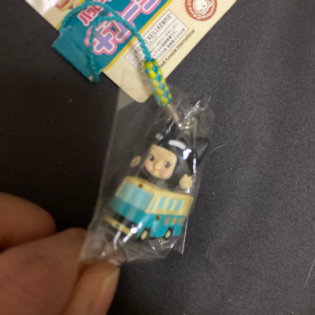 更に更に 値下げ中 超超超レアキューピーバス型ストラップ キュージョン！