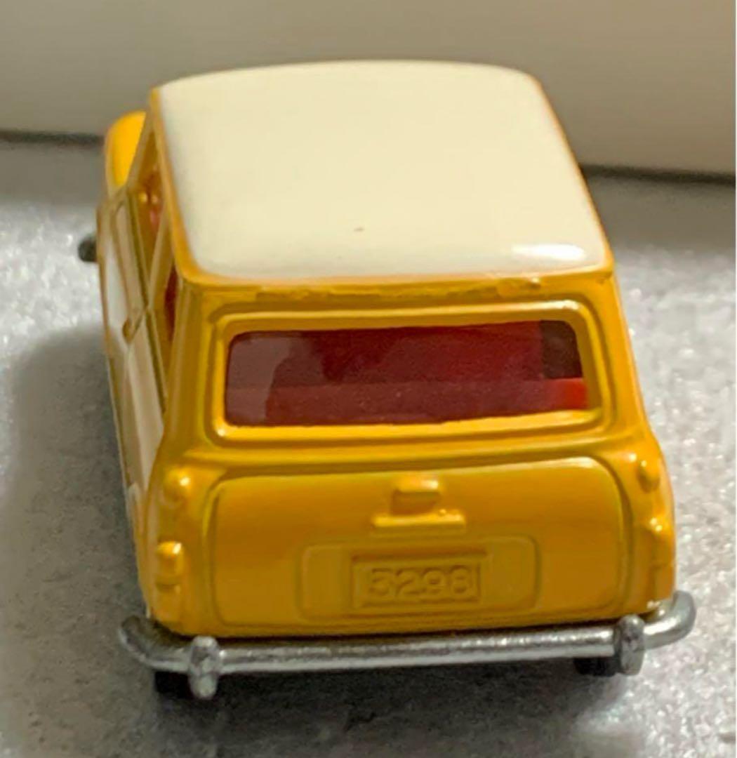 トミカ ミニクーパー 黄/白ルーフ 赤シート